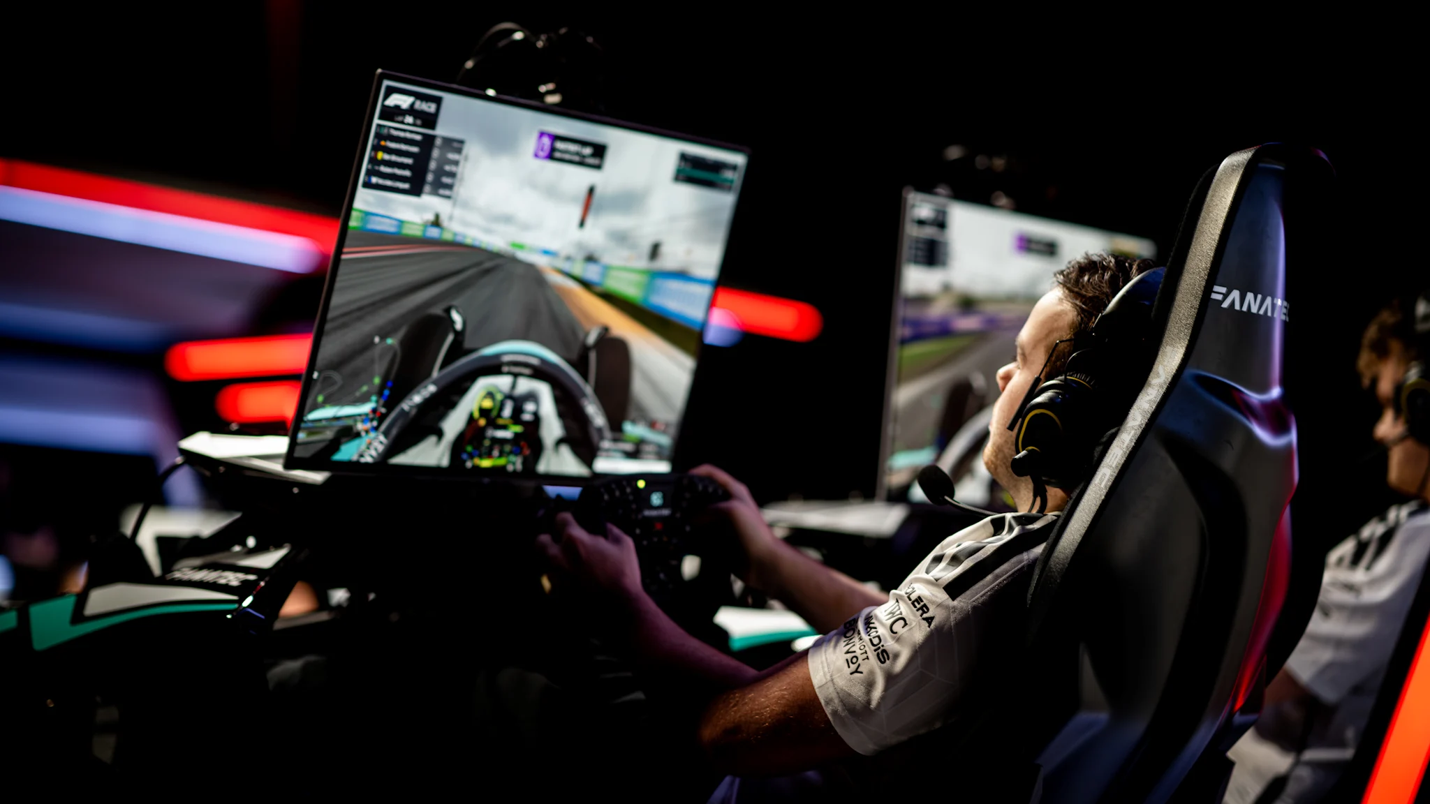 爱游戏体育 R10 排位赛直播：2026 F1 模拟赛世锦赛墨西哥城站实时看点